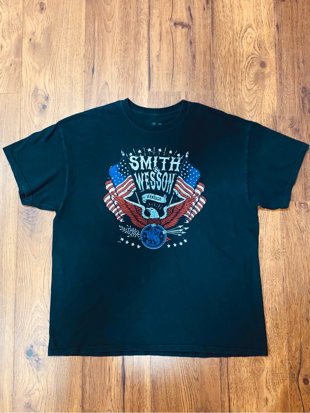 Smith & Wesson Men’s Patriotic Eagle Short Sleeve Crewneck Black T-Shirt X-Large